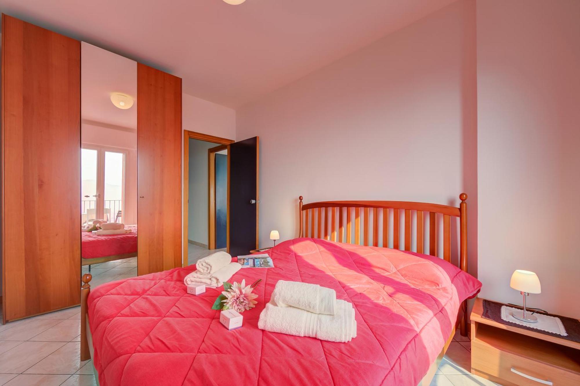 Lake View Dom-Us Apartment - Happy Rentals Riva del Garda Dış mekan fotoğraf