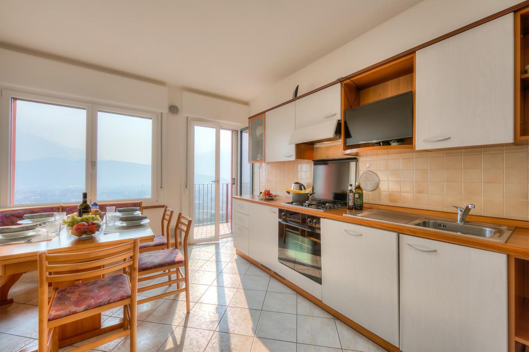 Lake View Dom-Us Apartment - Happy Rentals Riva del Garda Dış mekan fotoğraf