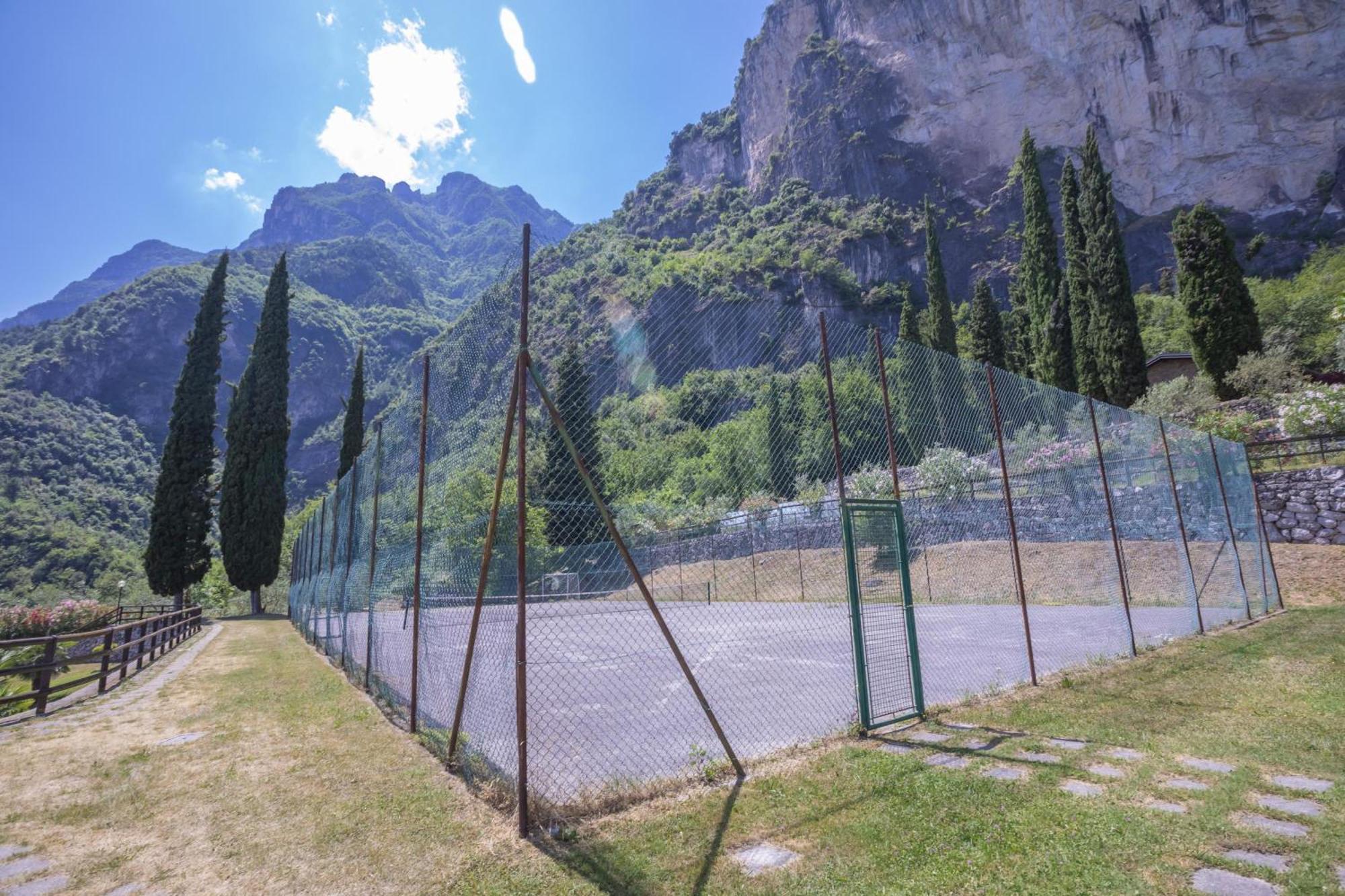 Lake View Dom-Us Apartment - Happy Rentals Riva del Garda Dış mekan fotoğraf